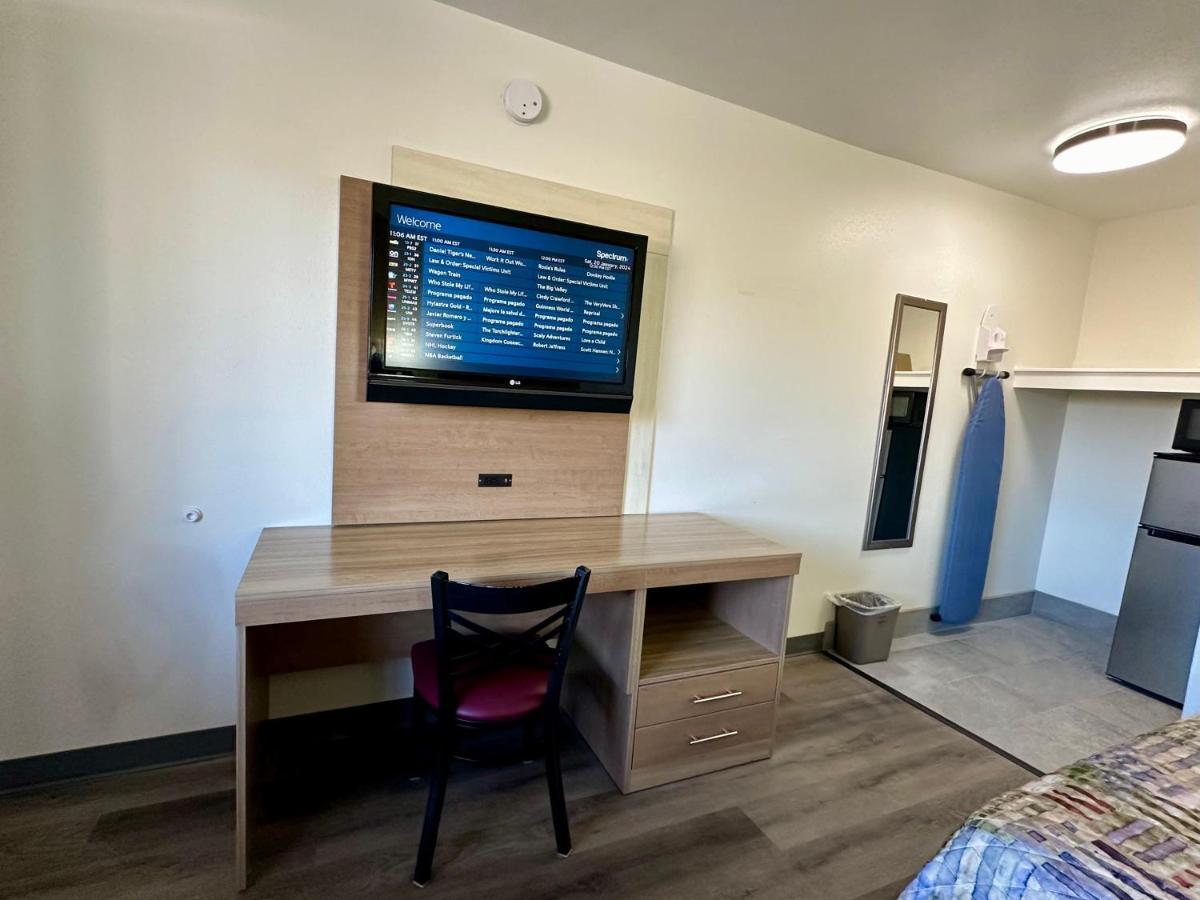 Royal Inn And Suites Charlotte Airport 외부 사진