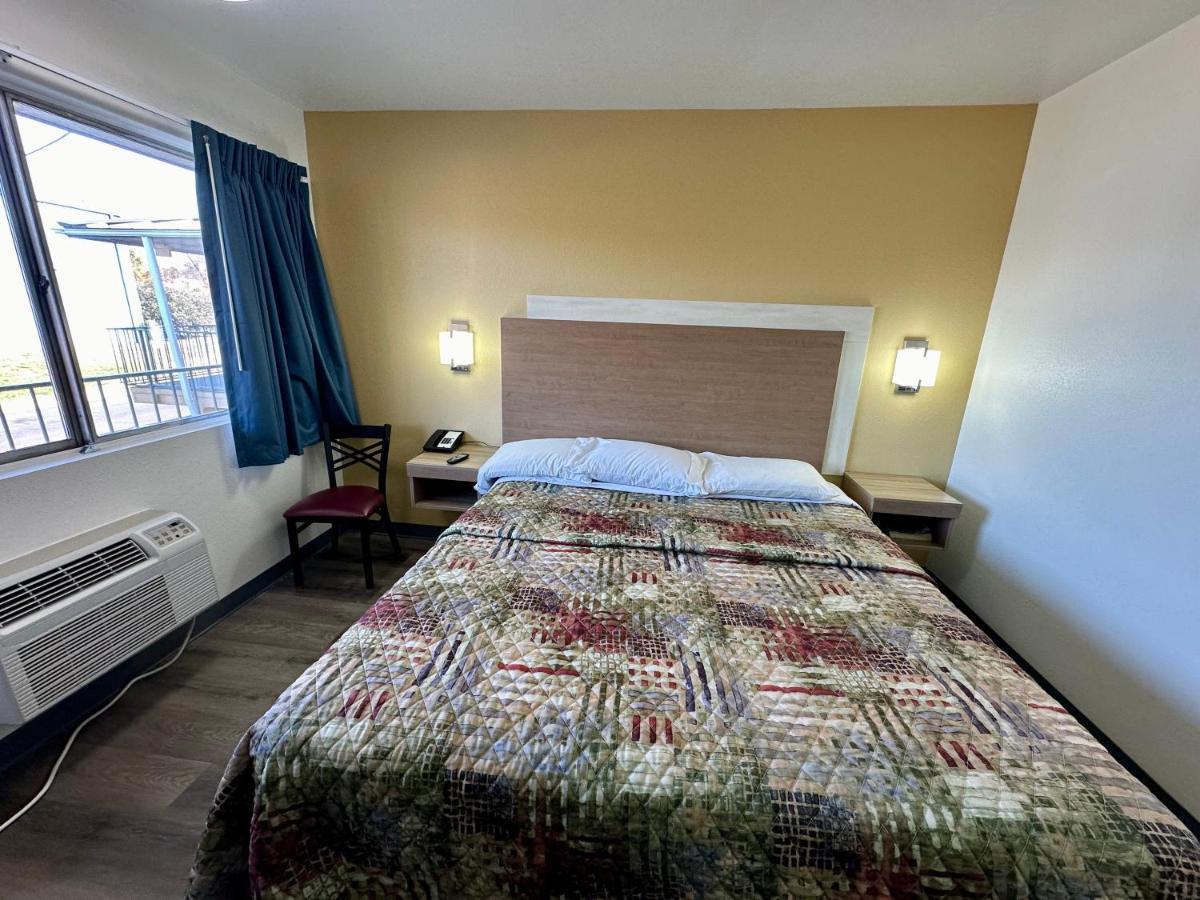 Royal Inn And Suites Charlotte Airport 외부 사진