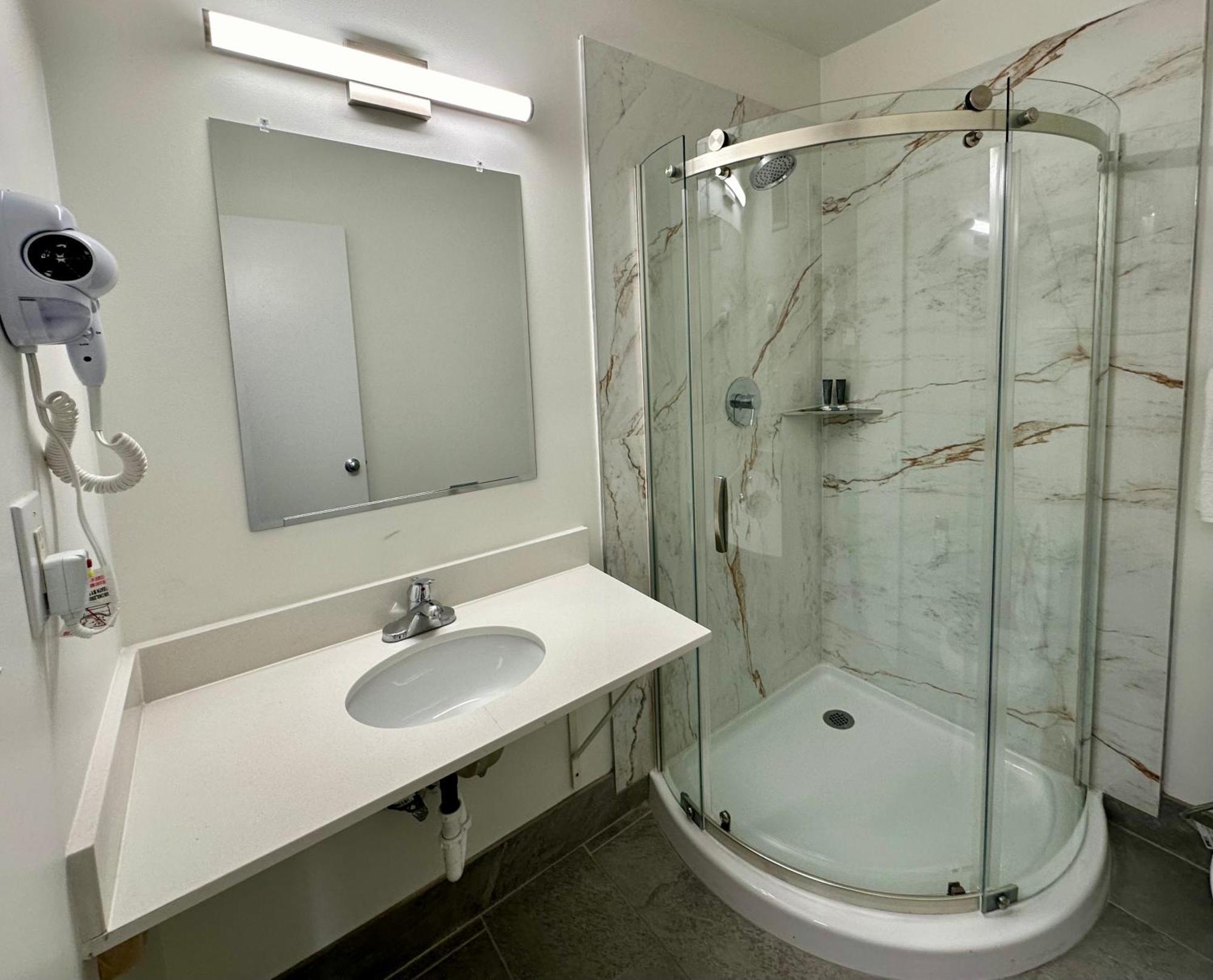 Royal Inn And Suites Charlotte Airport 외부 사진